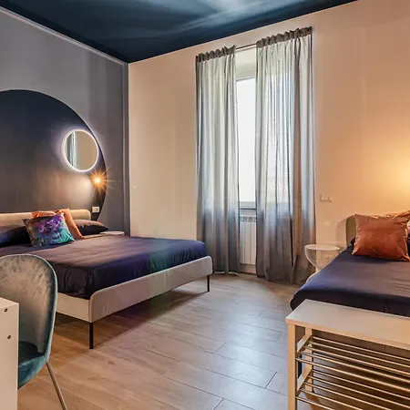 Moonlight Stylish Central, Hospital & Station Apartment Livorno