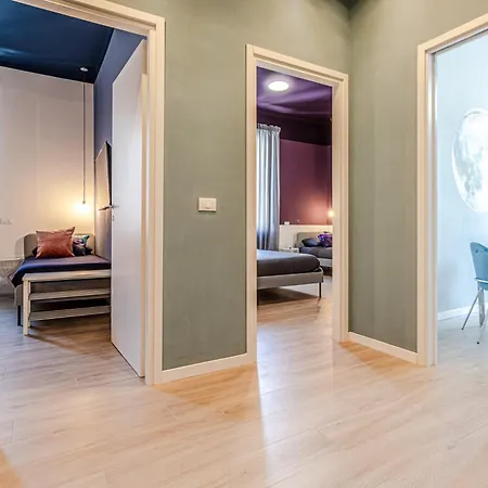 Apartment Moonlight Stylish Central, Hospital & Station Livorno