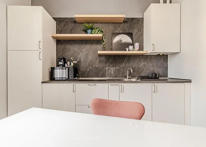 Moonlight Stylish Central, Hospital & Station Appartamento Livorno